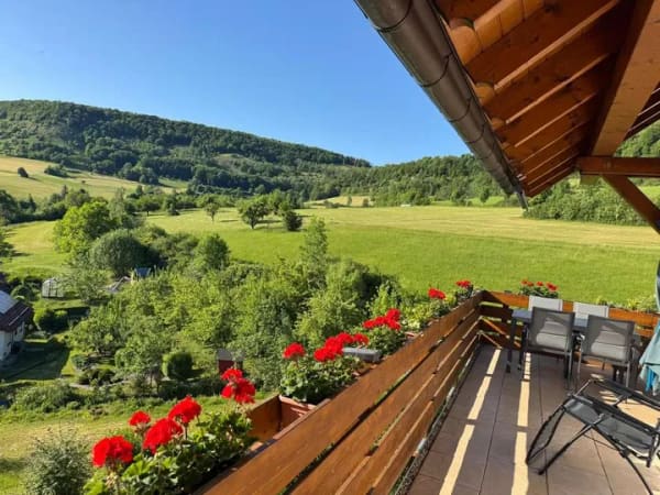 Immobilie in Lauterstein - Traumhaftes Wohnen am Ortsrand mit Weitblick - Naherholung beginnt Zuhause ! - Bild 1