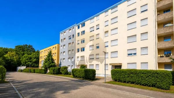 Immobilie in Gaggenau - Kapitalanlage in Gaggenau – gepflegte 3-Zimmer-Wohnung mit Balkon und Aufzug - Bild 0
