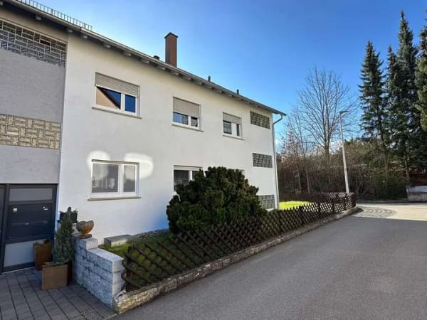 Immobilie in Ehningen - 3 Familienhaus, Provisionsfrei - Bild 1