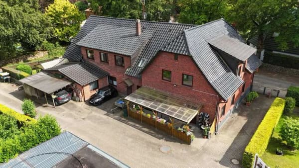 Immobilie in Rosengarten - ***GEPFLEGTES MEHRFAMILIENHAUS MIT 7 WOHNEINHEITEN ZU VERKAUFEN*** - Bild 1