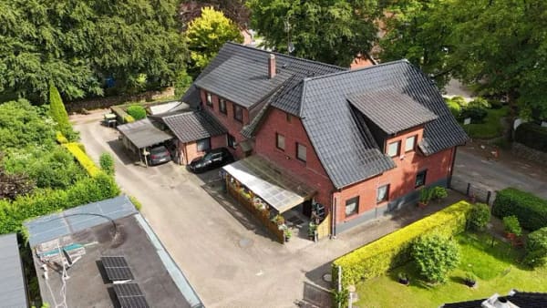 Immobilie in Rosengarten - ***GEPFLEGTES MEHRFAMILIENHAUS MIT 7 WOHNEINHEITEN ZU VERKAUFEN*** - Bild 2