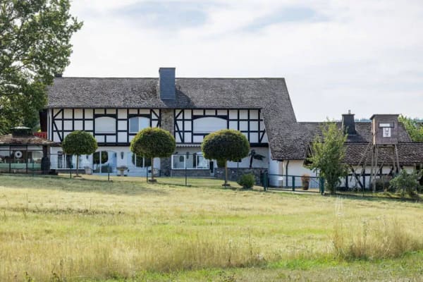 Immobilie in Frankenau - Repräsentatives Anwesen im Nationalpark mit Raum, Ruhe und Charakter - Bild 0