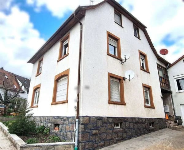 Immobilie in Weinheim - Solides 5-Parteienhaus mit stabiler Rendite – Kapitalanlage mit Potenzial - Bild 1