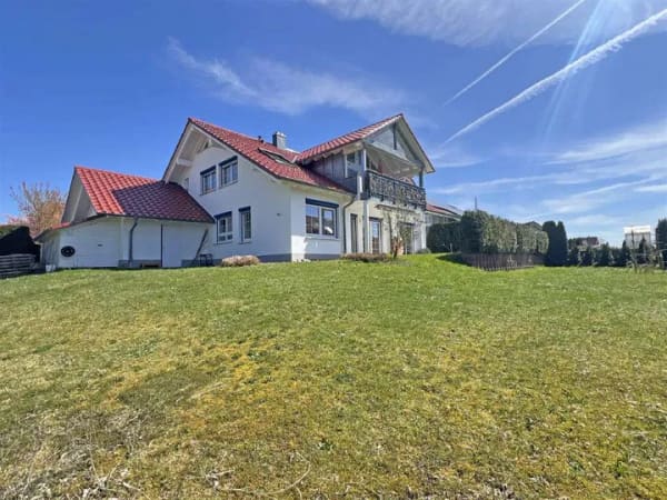 Immobilie in Überlingen - Idylle pur! Ein-/Zweifamilienhaus nur 20  Minuten von Überlingen und vom See - Bild 2