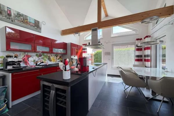 Immobilie in Königsmoos - Exklusiver Bungalow mit Pool, Sauna, FBH, PV & Klima im Neubauviertel mit bester Energieklasse A+  - Bild 2