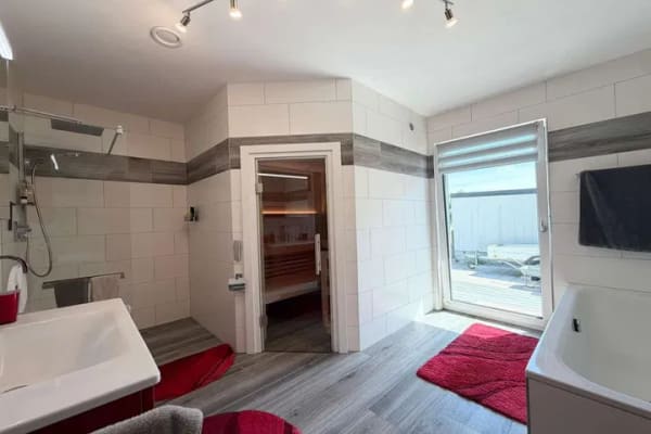 Immobilie in Königsmoos - Exklusiver Bungalow mit Pool, Sauna, FBH, PV & Klima im Neubauviertel mit bester Energieklasse A+  - Bild 3