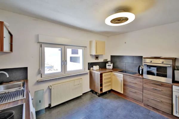 Immobilie in Hambrücken - Einfamilienhaus mit Scheune, großem Garten und Entwicklungspotenzial - Bild 2