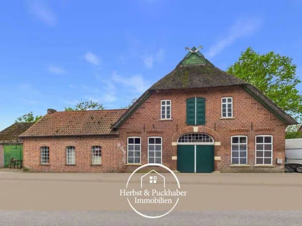 Immobilie in Berne - Vielseitiger Resthof mit Innenhof, Stallungen und Potential für Wohnen und Gewerbe - Bild 0