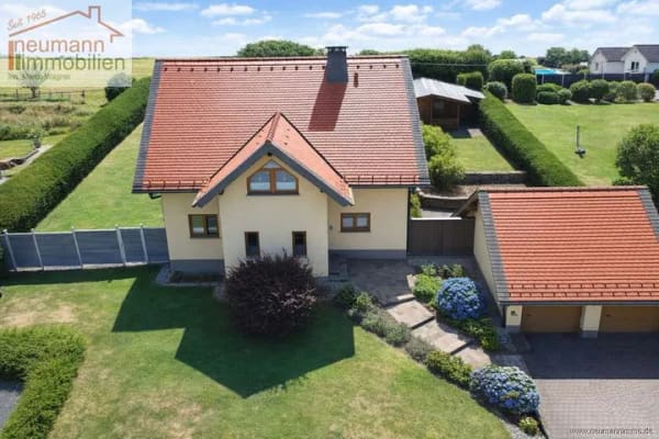 Immobilie in Breitscheid - Exklusives Einfamilienhaus in Breitscheid – Top-gepflegt, gehobene Ausstattung & großes Grundstück - Bild 1