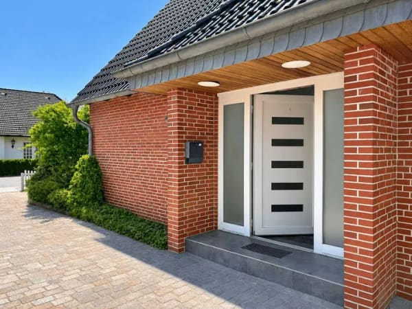 Immobilie in Borstel-Hohenraden - Kernsaniertes Einfamilienhaus mit hochwertiger Ausstattung und Keller in Borstel-Hohenraden - Bild 2