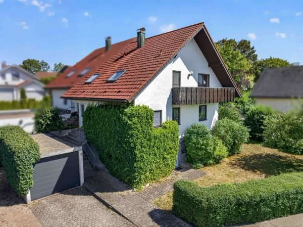 Immobilie in Rammingen - Charmantes Zuhause im Grünen: Gepflegte Doppelhaushälfte in ruhiger Lage von Rammingen! - Bild 0
