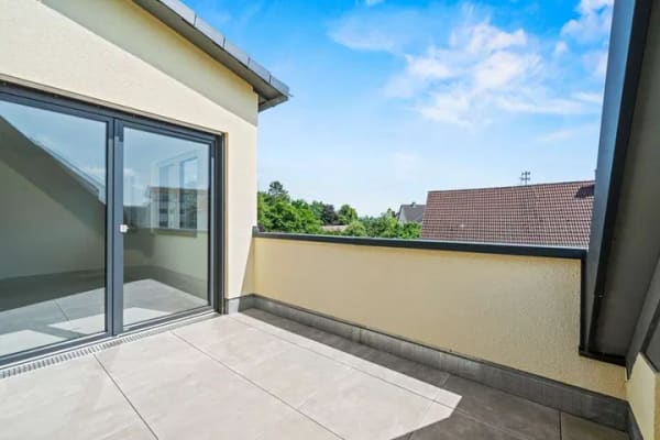 Immobilie in Achstetten - Modernes Wohnen im DG: 3,5-Zimmer-Wohnung mit Balkon und Tageslichtbad in Achstetten - Bild 2