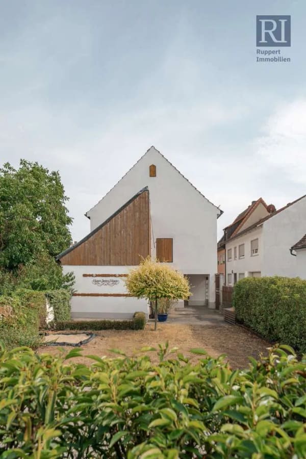 Immobilie in Marktbreit - Zweifamilienhaus mit Nebengebäude und Garten - Bild 1