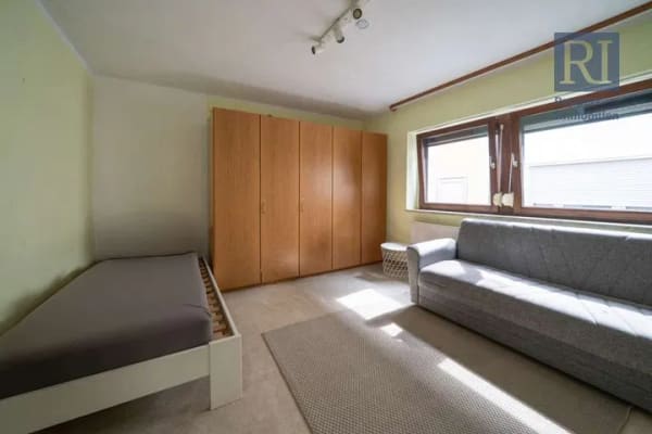 Immobilie in Marktbreit - Zweifamilienhaus mit Nebengebäude und Garten - Bild 4