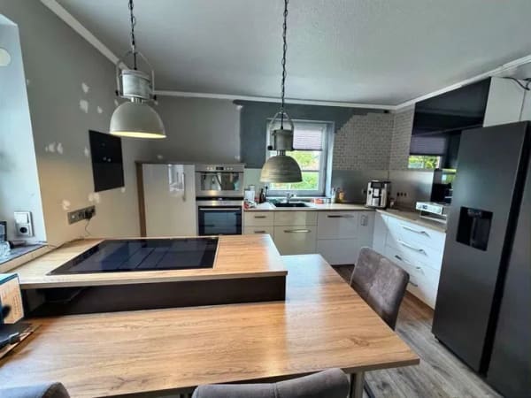 Immobilie in Ostrohe - Hochwertig gebautes Einfamilienhaus in guter Lage von Ostrohe - Bild 4