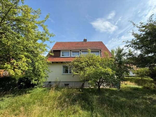 Immobilie in Reinhardshagen - Dieses Einfamilienhaus mit Einliegerwohnung und großem Garten kann schon Morgen das Deine sein - Bild 0