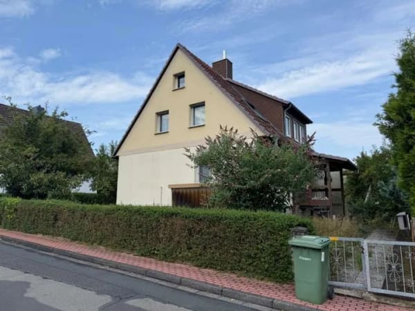 Immobilie in Reinhardshagen - Dieses Einfamilienhaus mit Einliegerwohnung und großem Garten kann schon Morgen das Deine sein - Bild 3