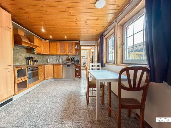 Immobilie in Horhausen (Westerwald) - Vielseitig nutzbares Wohnhaus mit 
Sauna, Kamin und großem Garten 
in Horhausen!
 - Bild 2