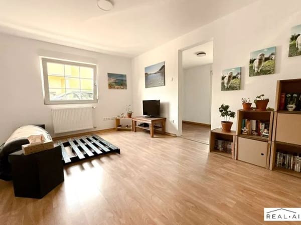 Immobilie in Horhausen (Westerwald) - Vielseitig nutzbares Wohnhaus mit 
Sauna, Kamin und großem Garten 
in Horhausen!
 - Bild 3