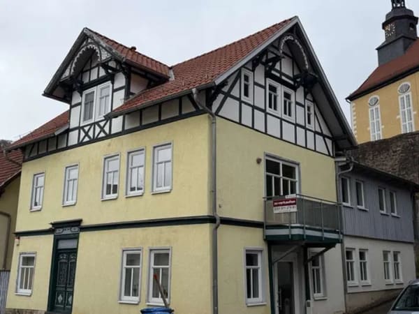 Immobilie in Bad Liebenstein - Attraktives Wohnhaus mit Entwicklungspotenzial ! - Bild 2
