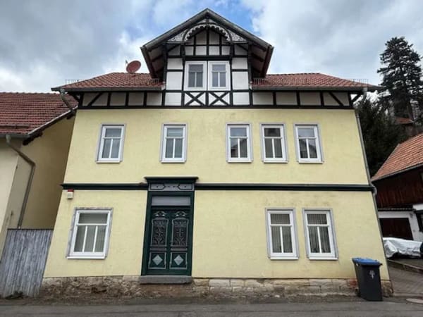 Immobilie in Bad Liebenstein - Attraktives Wohnhaus mit Entwicklungspotenzial ! - Bild 3