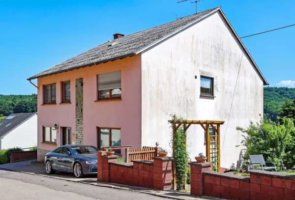 Immobilie in Mannebach - Mannebach: Zweifamilienhaus zum Wohnen, Vermieten oder Kombinieren - Bild 2