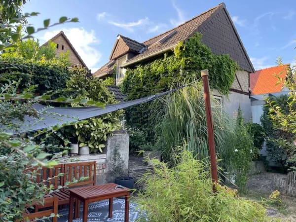 Immobilie in Bischofsheim - Bieterverfahren! Sanierungsimmobilie auf idyllischem Grundstück in Bischofsheim zum "wachküssen" - Bild 0