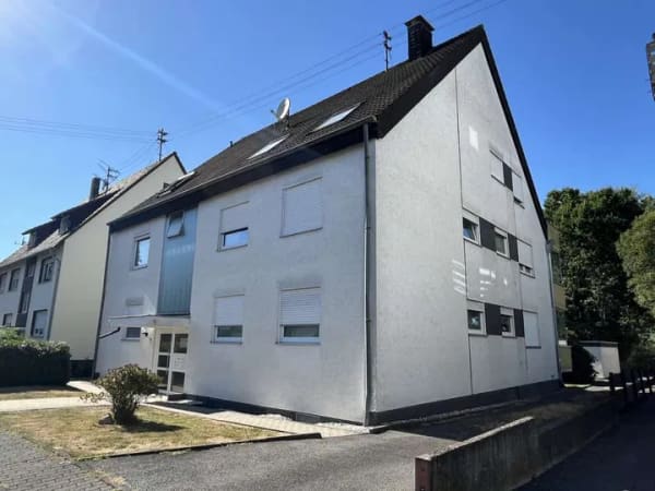 Immobilie in Flammersfeld - Vermietete Eigentumswohnung im 1. OG in ruhiger Ortsrandlage von Flammersfeld! - Bild 1