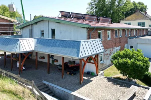 Immobilie in Blankensee - Wohnen am See mit besonderem Charme – großzügiges Mehrgenerationenhaus mit 3 Wohneinheiten - Bild 1