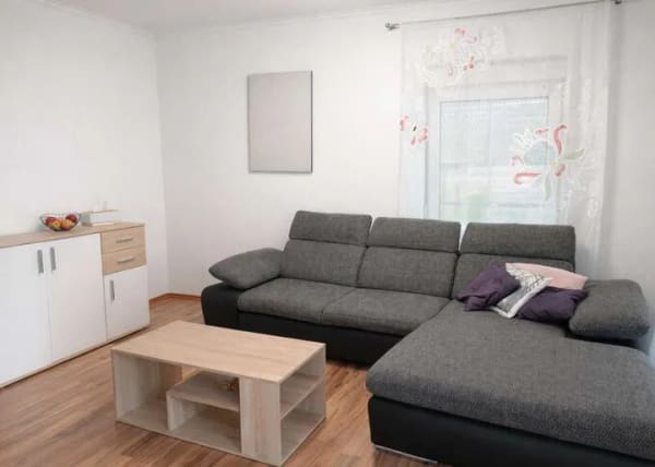 Immobilie in Ramstein-Miesenbach - Kapitalanlage mit Entwicklungschancen: Zwei EG-Wohnungen plus Einliegerbereich - Bild 2