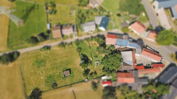 Immobilie in Leutenberg - Ein Hof. Tausend Möglichkeiten. 4.767 m² Freiheit für Familie, Tiere & neue Ideen. - Bild 3