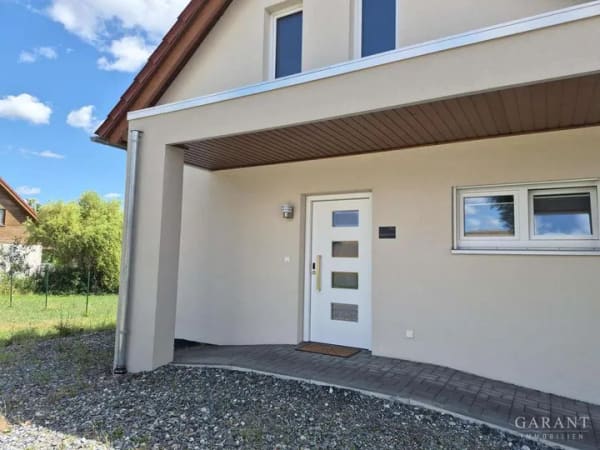Immobilie in Neualbenreuth - Moderner Bungalow - selbst einziehen oder attraktive Ferienvermietung fortführen - Bild 2