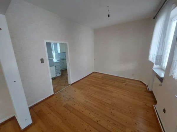 Immobilie in Westhofen - Einfamilienhaus mit Gewerbeeinheit im alten Ortskern von Westhofen - Bild 4