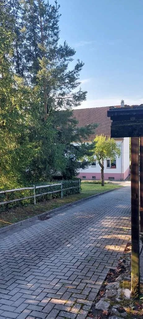 Immobilie in Heldburg - 4-Zimmer-Erdgeschosswohnung mit Garten & Carport am Fuße der Veste Heldburg - Bild 1