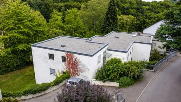 Immobilie in Tübingen - 2-Zimmer-Gartengeschosswohnung mit Terrasse, Garage und viel Potenzial in Tübingen - Bild 0