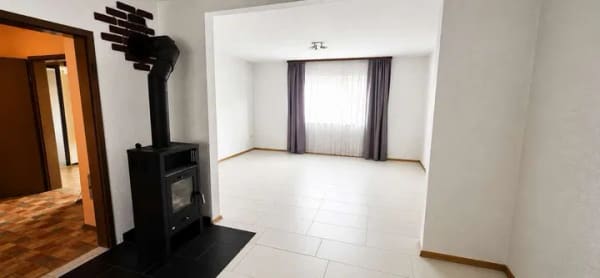 Immobilie in St. Leon-Rot - Großzügiges Zweigenerationenhaus mit PV-Anlage, Scheune & Werkstatt  - Bild 3