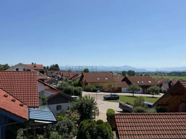 Immobilie in Haldenwang - SONNIGE 3 ZIMMER IM DACHGESCHOSS MIT BERGBLICK - Bild 0