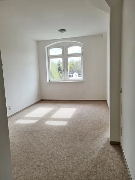 Immobilie in Neumark - 2-Raum-Wohnung - barrierefrei mit Lift + Fußbodenheizung - Bild 0