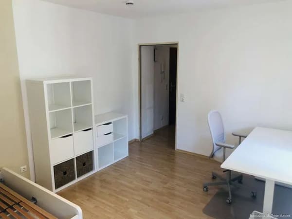 Immobilie in Deggendorf - Charmantes 1 - Zimmer-Apartment in zentraler Lage von Deggendorf - ideal für Studenten oder Singles - Bild 2
