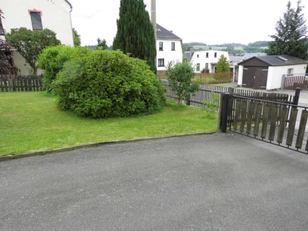 Immobilie in Limbach - Teilsaniertes 1-2-Familienhaus mit viel Nebengelass und großem Grundstück in ländlicher Lage - ideal für Handwerker oder große Familie geeignet! - Bild 3