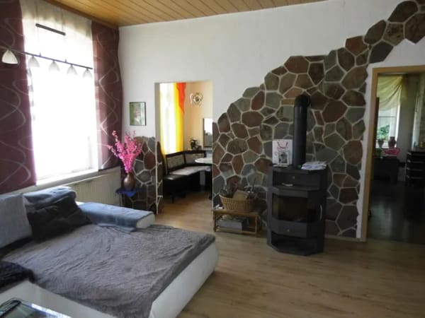 Immobilie in Netzschkau - Größtenteils saniertes 3-Familienhaus mit Grundstück, Garage und Nebengebäude in ruhiger Stadtlage von Netzschkau zu verkaufen! - Bild 4