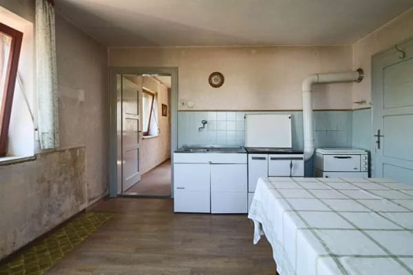 Immobilie in Schwabsoien - Bergblick - Sanierungsbedürftiges Einfamilienhaus in ruhiger Ortsrandlage von Sachsenried - Bild 2