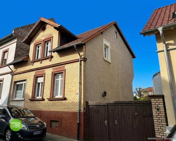 Immobilie in Hagenburg - Sanierungsbedürftiges Zweifamilienhaus in bester Lage Hagenburgs mit Garage und Garten - Erbbau! - Bild 2