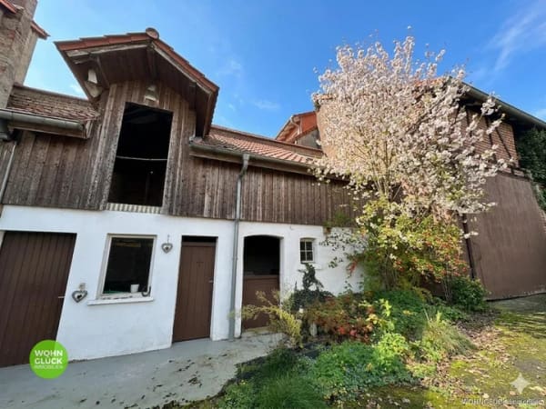 Immobilie in Hagenburg - Sanierungsbedürftiges Zweifamilienhaus in bester Lage Hagenburgs mit Garage und Garten - Erbbau! - Bild 3
