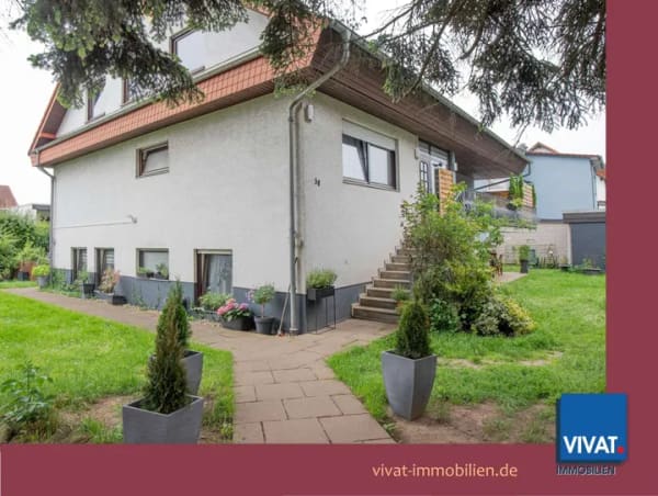 Immobilie in Friedberg (Hessen) - Mehrfamilienhaus mit 4-5 WE. Große Eigentümerwohnung wird mit Verkauf frei. 3 Garagen. - Bild 0