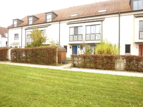 Immobilie in Neufahrn bei Freising - Familienfreundliches Reihenmittelhaus mit viel Platz und Wohlfühlcharakter - Bild 0