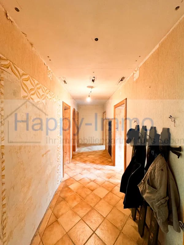 Immobilie in Sauerlach - -bezugsfreies 2 Familienhaus mit ausgebauten DG - Grundstück Südausrichtung - Bild 2