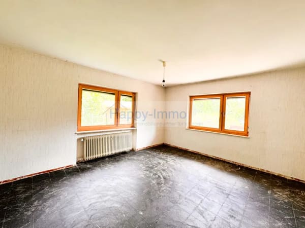 Immobilie in Sauerlach - -bezugsfreies 2 Familienhaus mit ausgebauten DG - Grundstück Südausrichtung - Bild 3