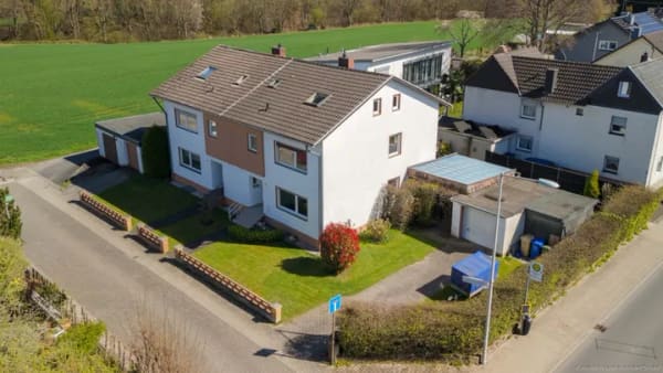 Immobilie in Landau an der Isar - Natur pur! Großzügiges Einfamilienhaus mit Einliegerwohnung in Landau an der Isar - Bild 0