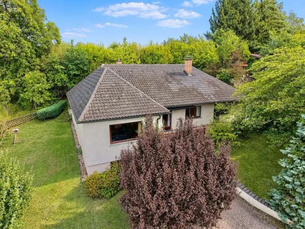 Immobilie in Lisberg - Toller Bungalow mit Garten und traumhaften Fernblick in Lisberg - Bild 2